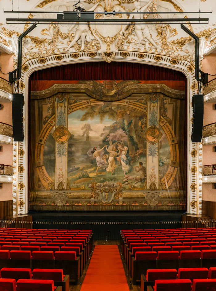 Line J is the best – Celebration of the 20th Anniversary of Theatro Circo’s Reopening